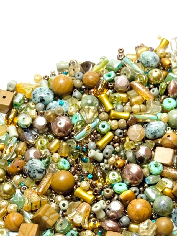 【Mixed beads】C728 - Hazel Glade
