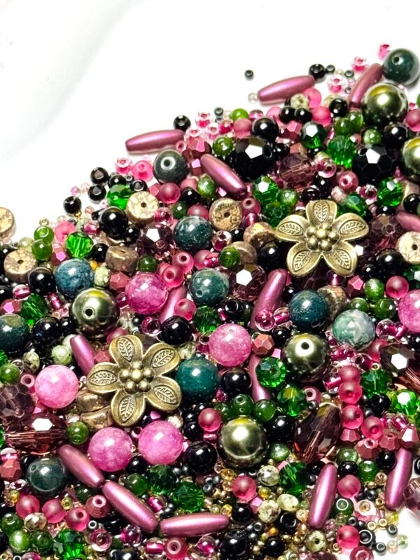 【Mixed beads】C769 - Dark Bloom