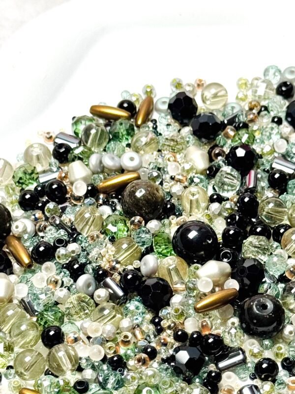 【Mixed beads】A49 - Sage Noir